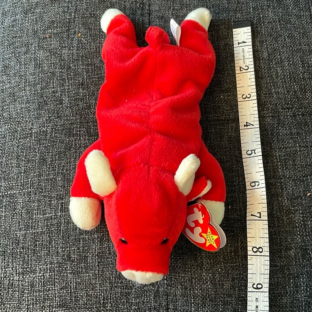 Ty Snort the bull beanie baby. New with tags. 1995
